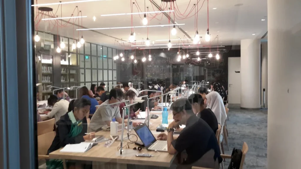 Study Areas & Lounges​