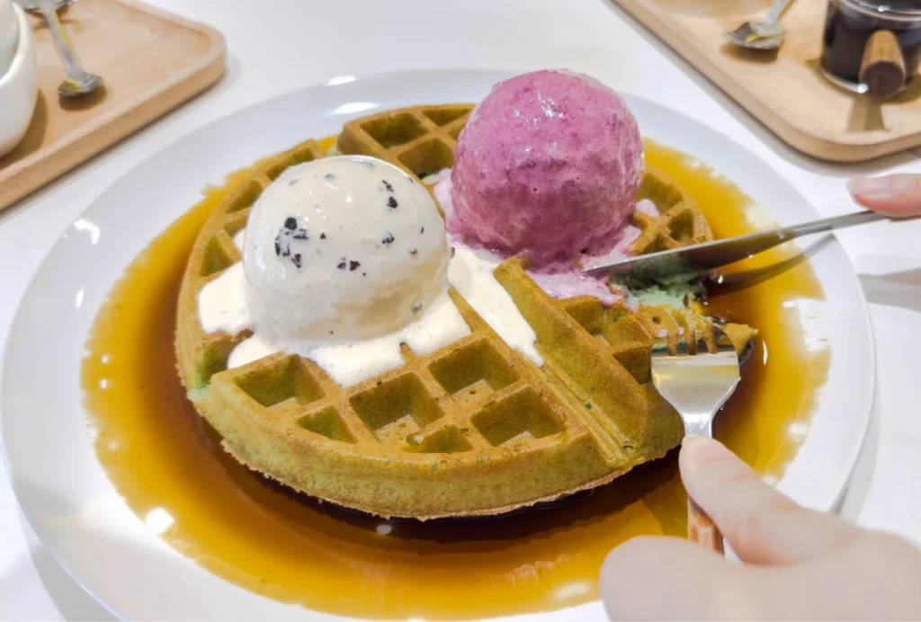 cafes in tampines malls and hubs