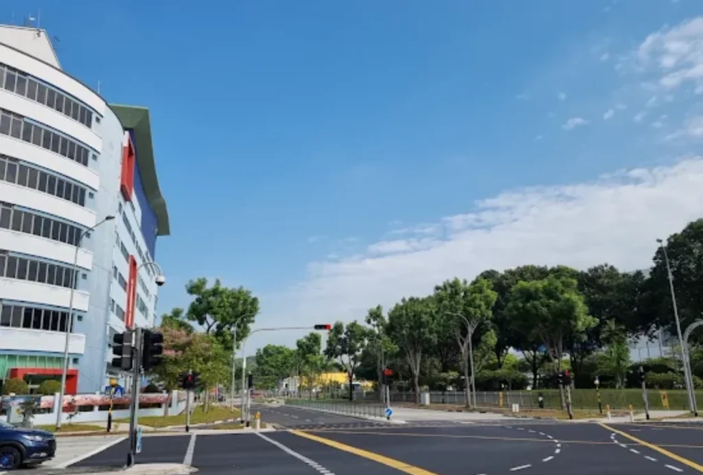 how to get to tampines fire station