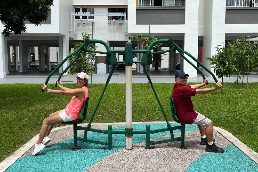 tampines boulevard fitness corners and outdoor exercise​