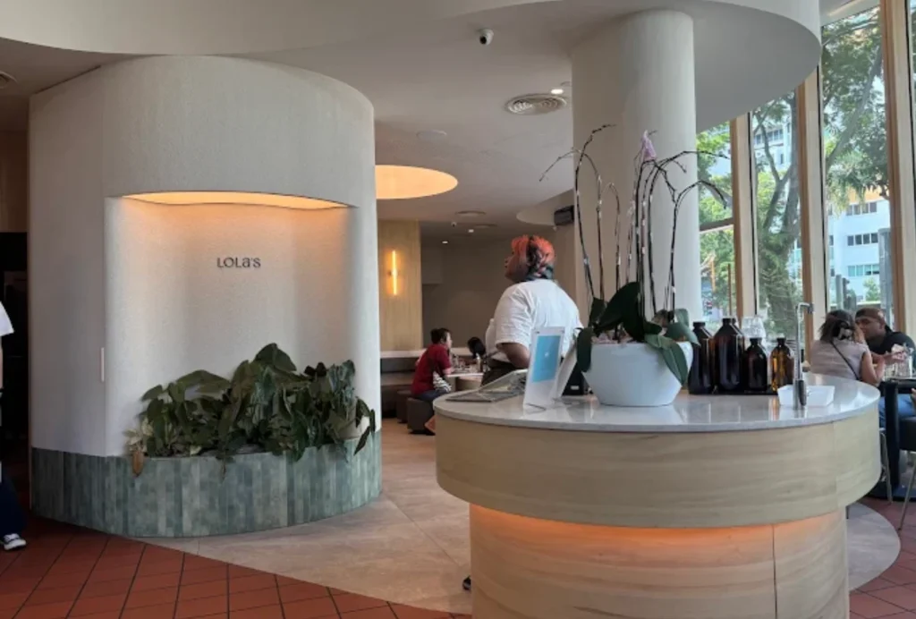 tips before visiting lola cafe tampines