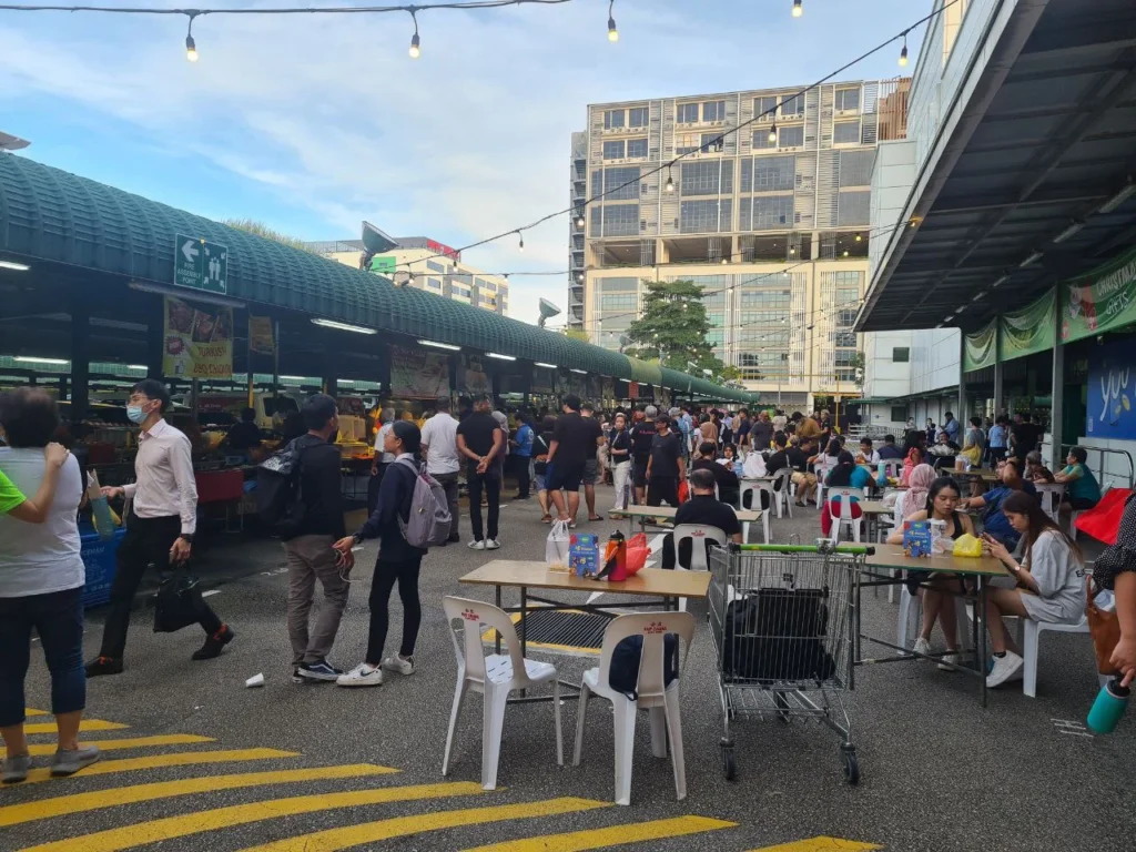 Pasar malam in residential areas of tampines​